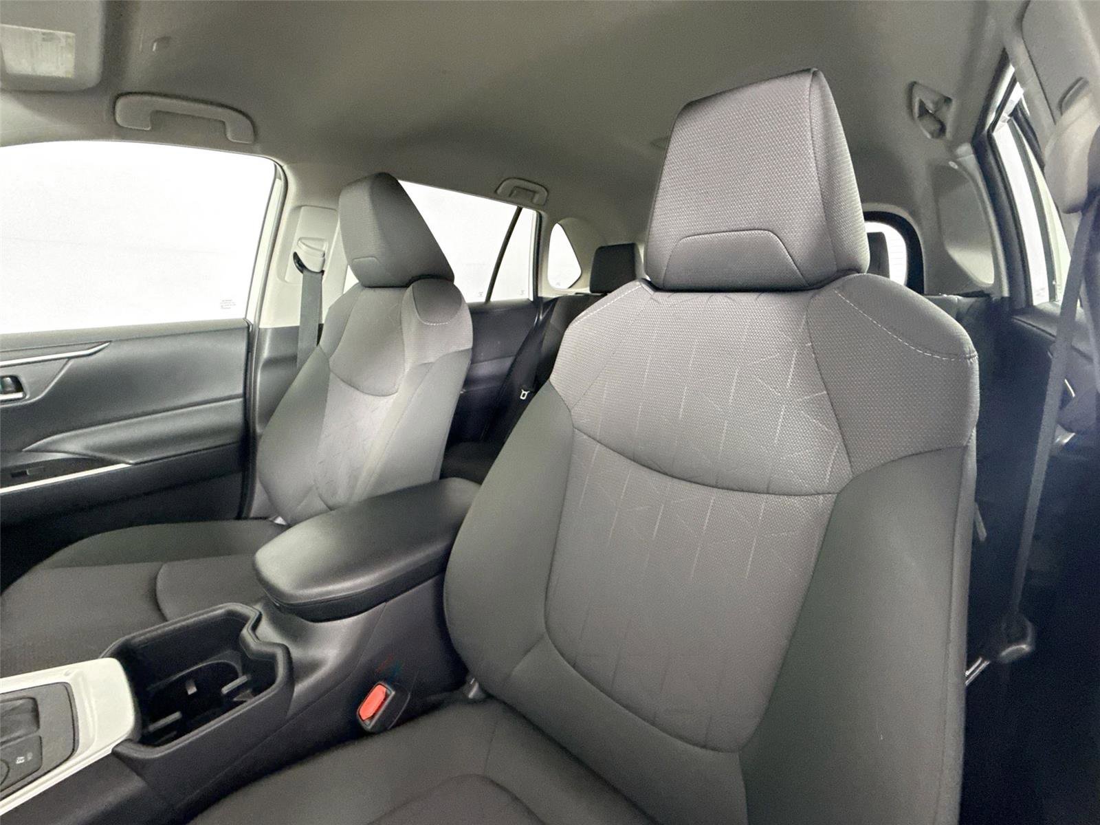 Certified 2025 Toyota RAV4 XLE AWD/4WD image 3