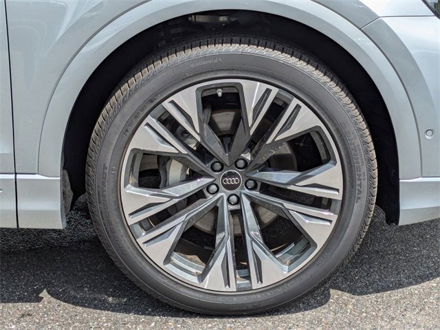 Used 2024 Audi Q8 Premium Plus image 10