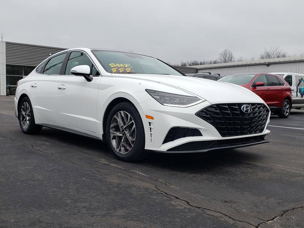 Used 2023 Hyundai Sonata SEL w/ Convenience Package FWD image 3