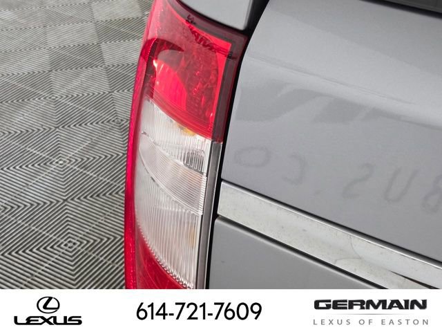 Used 2016 Chrysler Town & Country Touring w/ Driver Convenience Group FWD image 17