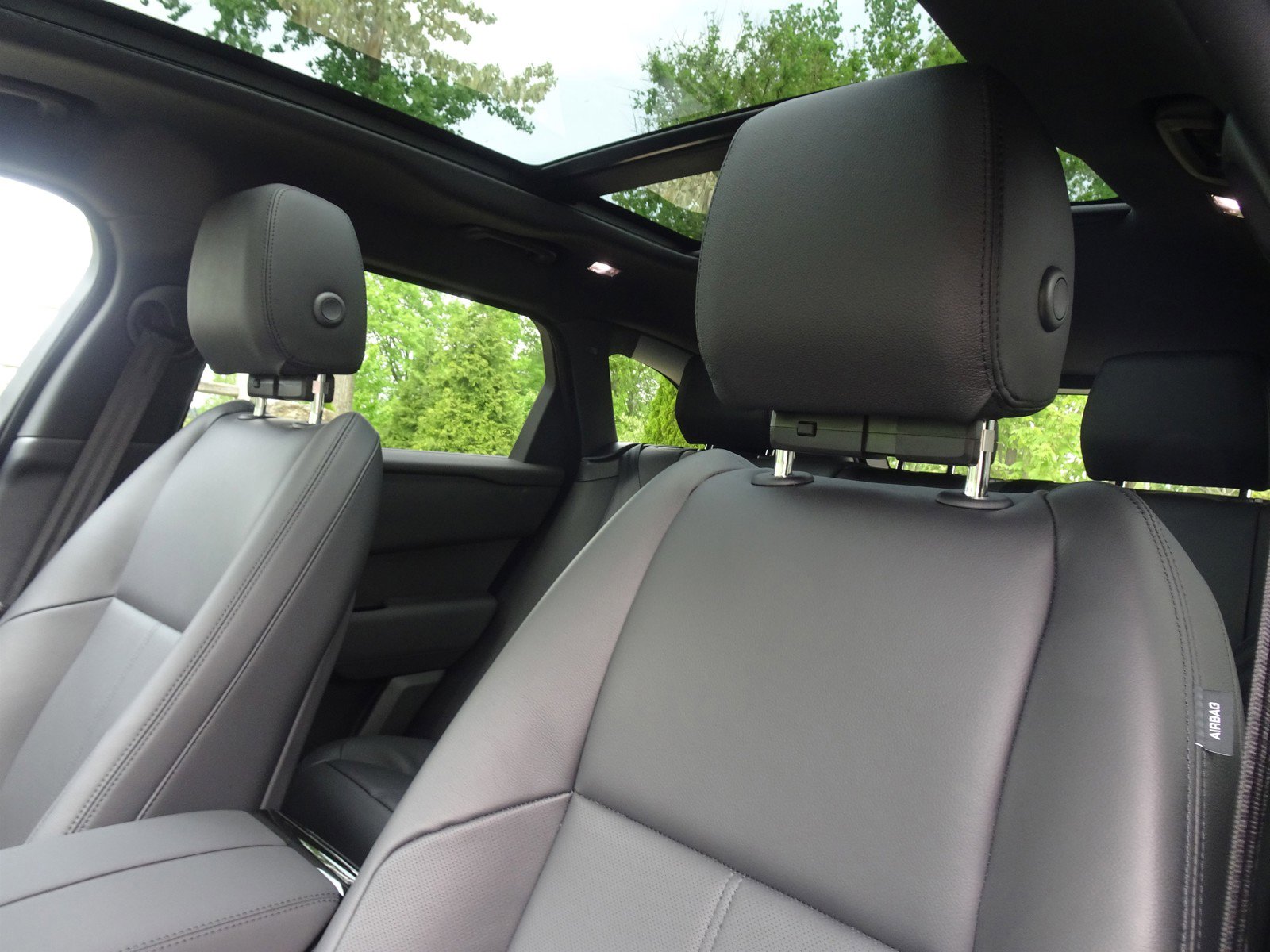 New 2025 Land Rover Range Rover Velar Dynamic SE image 20