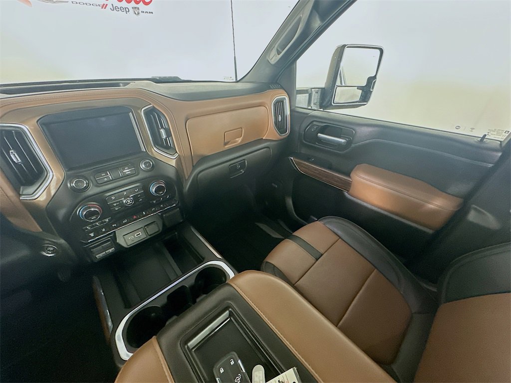 Used 2021 Chevrolet Silverado 2500 High Country image 11