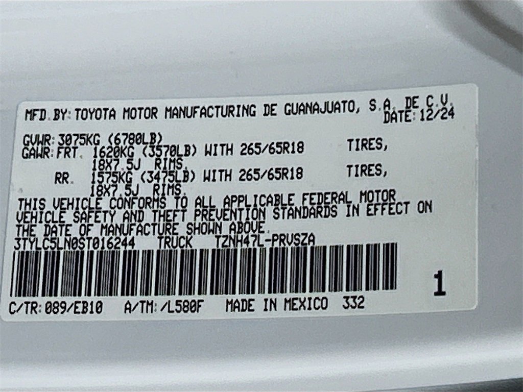 Used 2025 Toyota Tacoma TRD Sport image 29