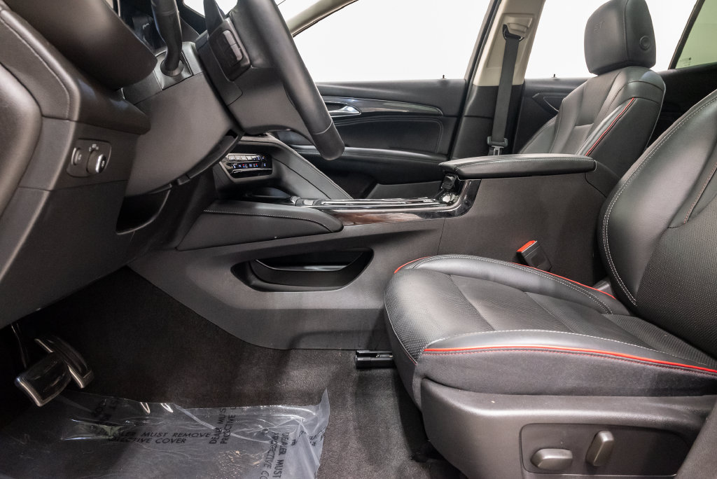 Used 2023 Buick Envision Essence w/ Sport Touring Package FWD image 14