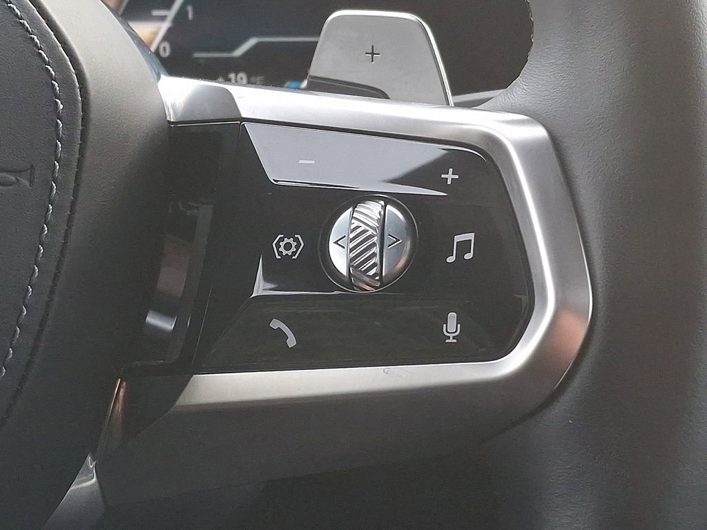 Certified 2023 BMW 760i xDrive w/ Parking Assistance Package AWD/4WD image 15