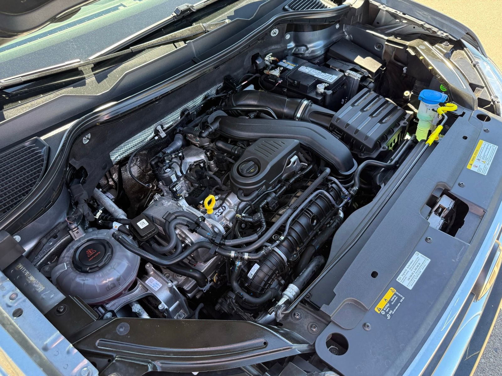 Used 2022 Volkswagen Taos SE w/ Panoramic Sunroof Package image 40