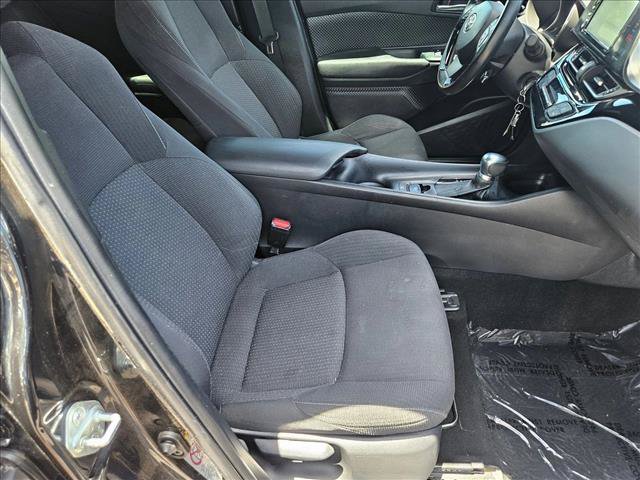 Used 2018 Toyota C-HR XLE FWD image 19