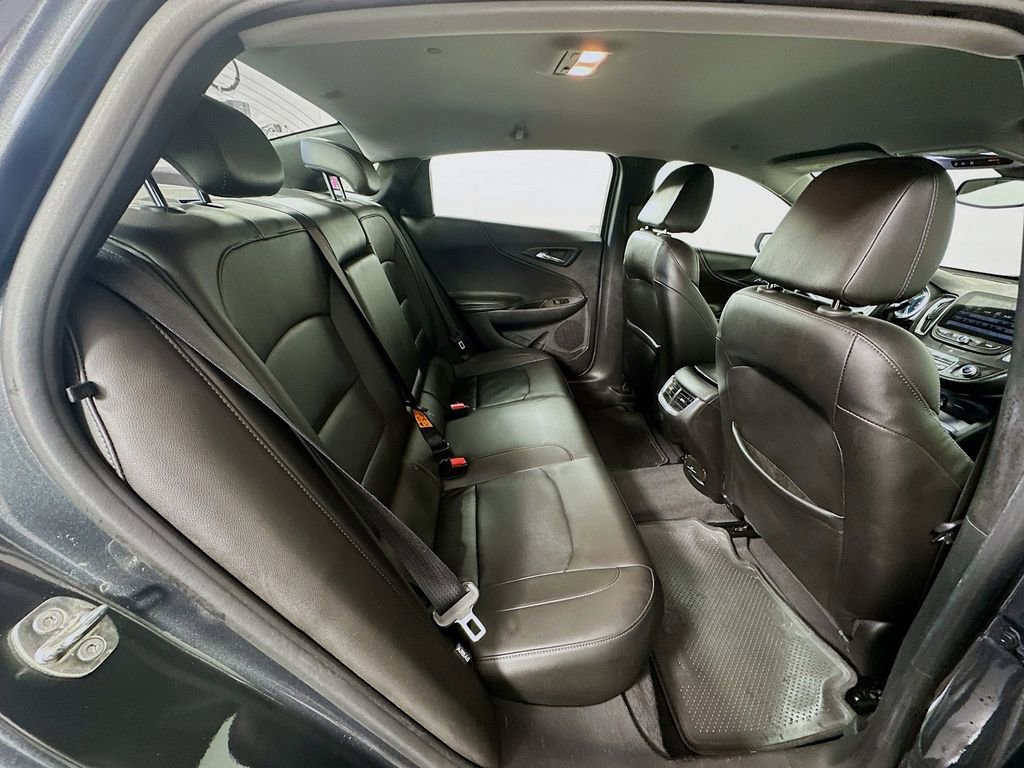 Used 2018 Chevrolet Malibu Hybrid w/ Leather Package image 26