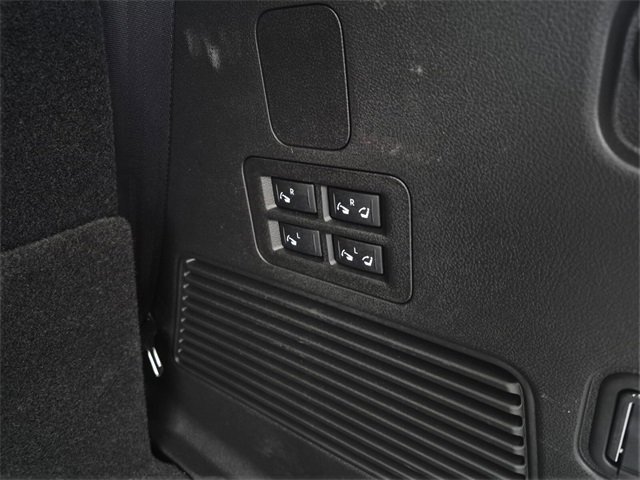 New 2025 Nissan Armada SL w/ Captain's Chari Seat Package image 8