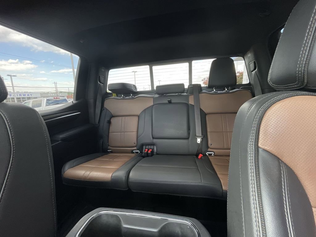 Certified 2024 Chevrolet Silverado 1500 High Country w/ High Country Premium Package AWD/4WD image 21