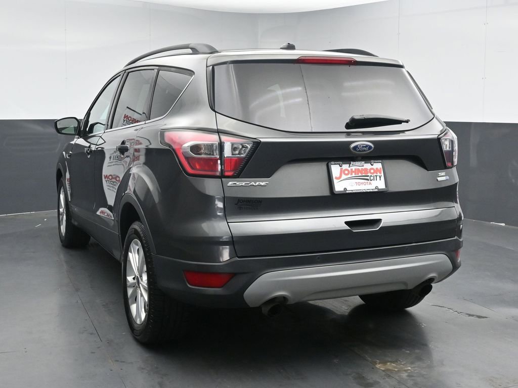Used 2017 Ford Escape SE w/ SE Leather Comfort Package image 6