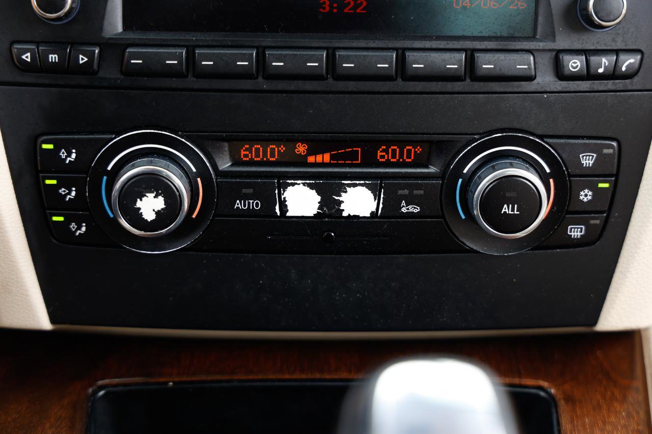 Used 2010 BMW 328i Coupe w/ Premium Pkg image 31