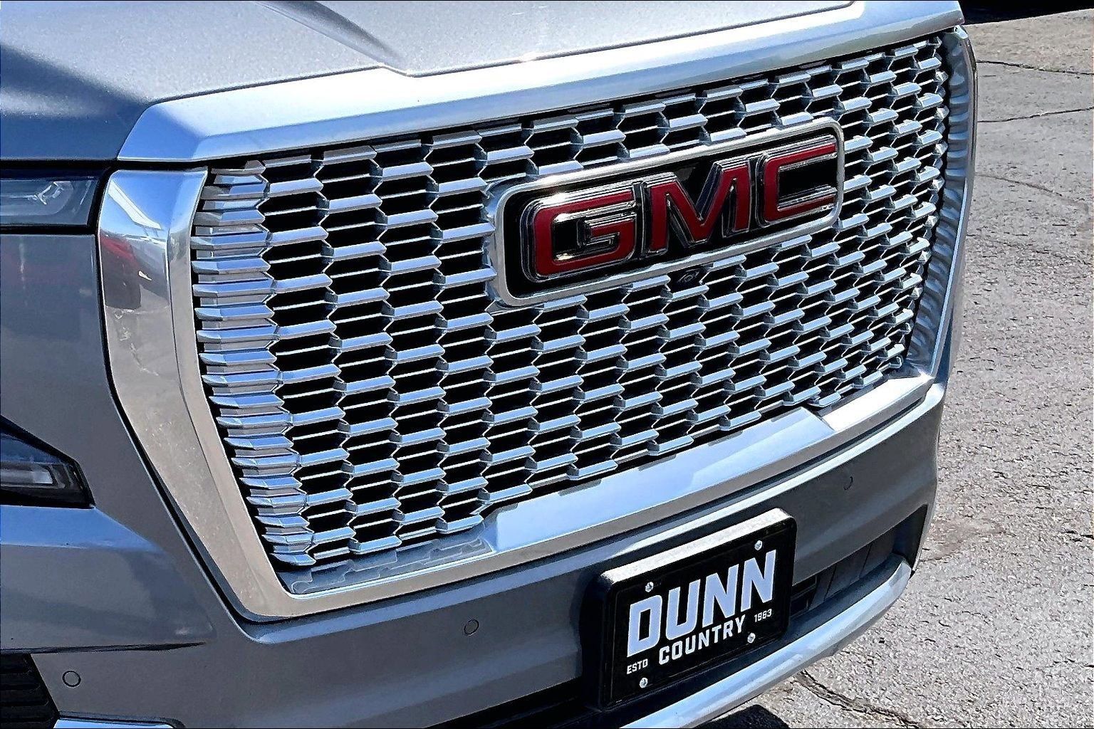 Used 2021 GMC Yukon Denali w/ Denali Premium Package image 31