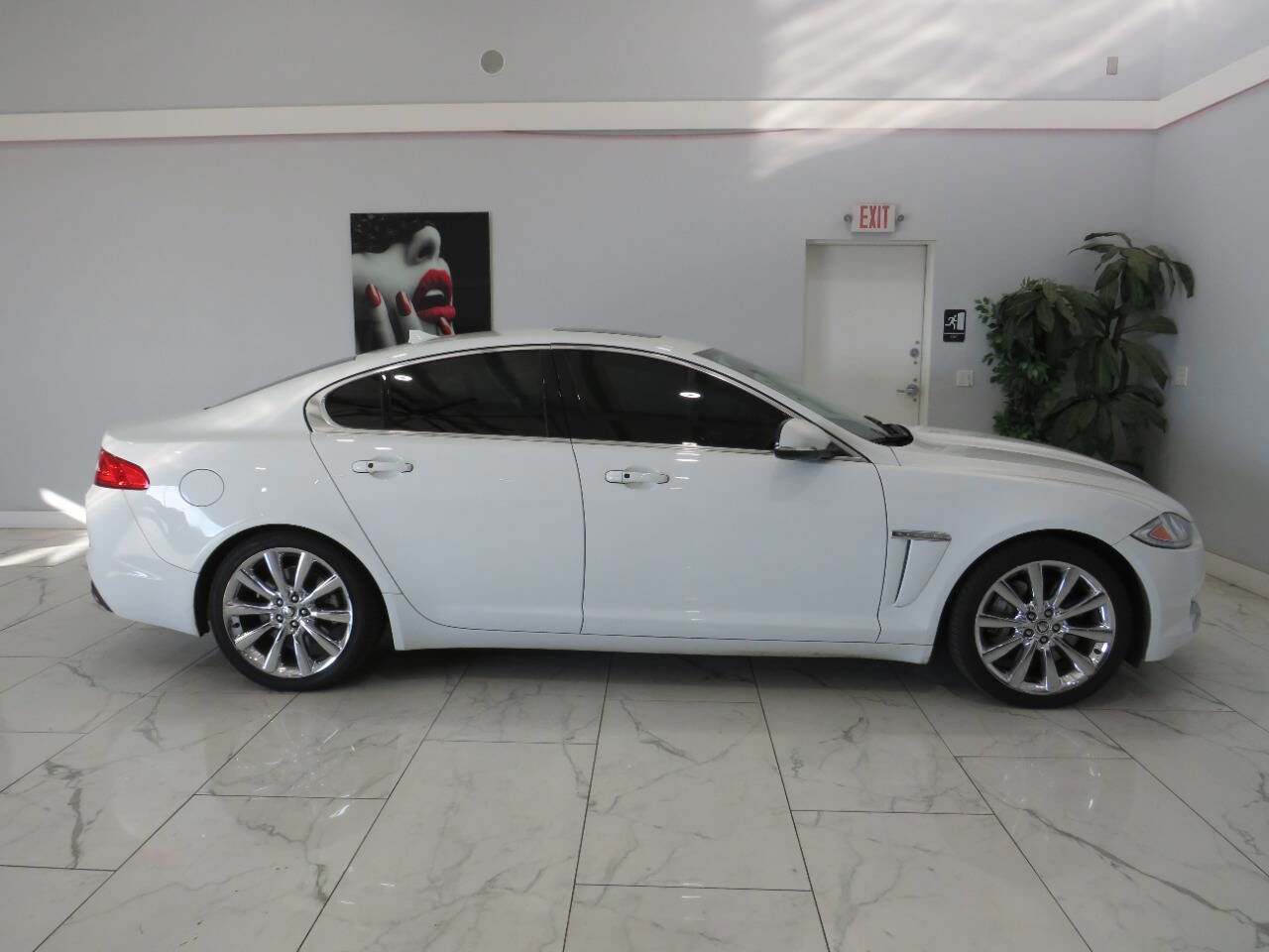 Used 2013 Jaguar XF 3.0 image 3