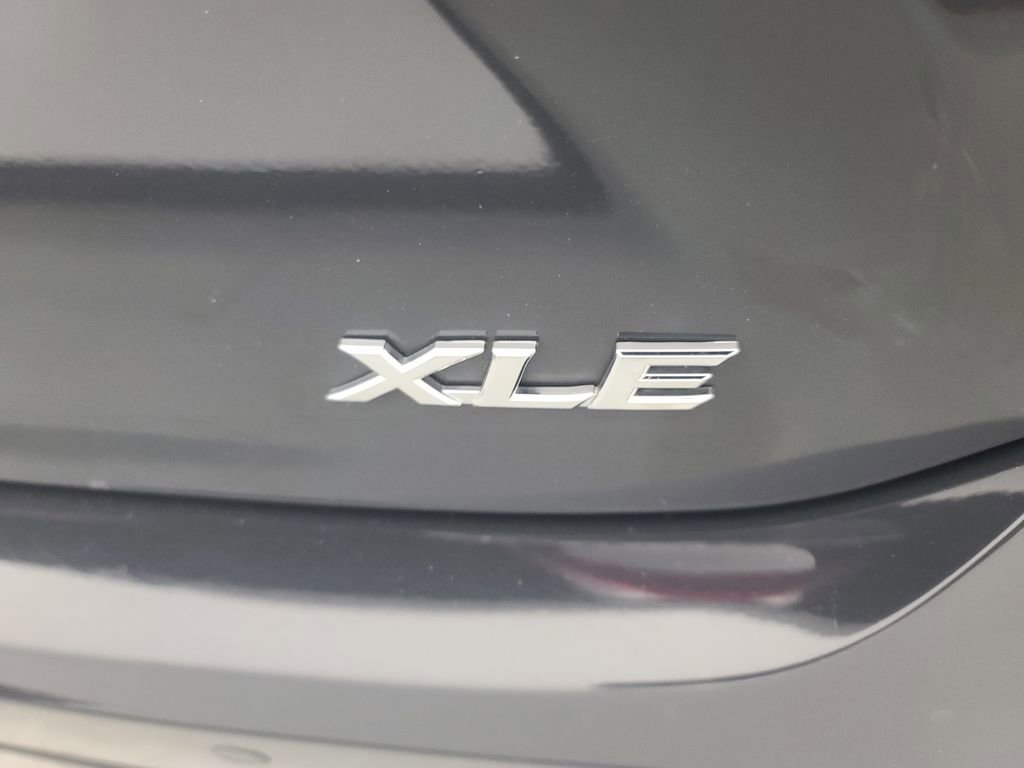 Used 2025 Toyota Camry XLE w/ Premium Plus Package image 14