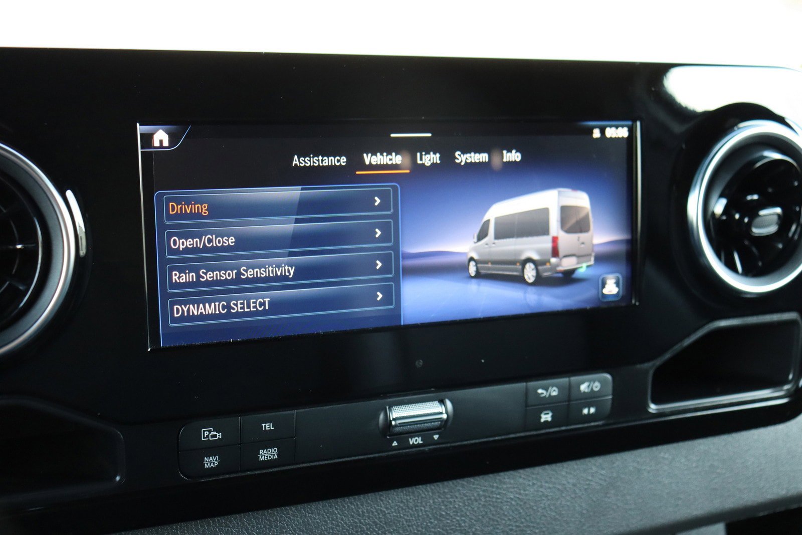 Used 2024 Mercedes-Benz eSprinter 170 Cargo image 35