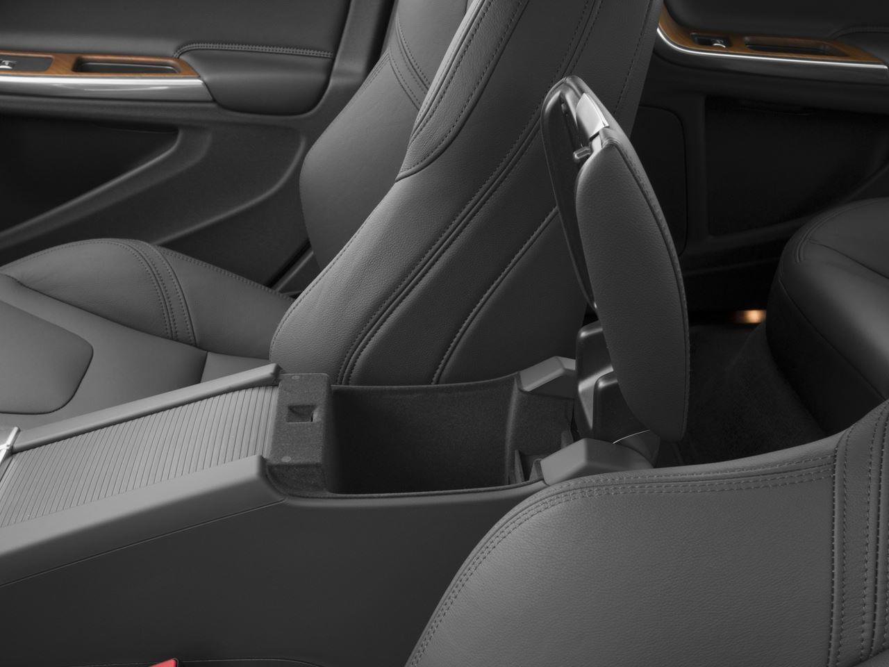 Used 2017 Volvo S60 T5 Inscription w/ Climate Package image 9