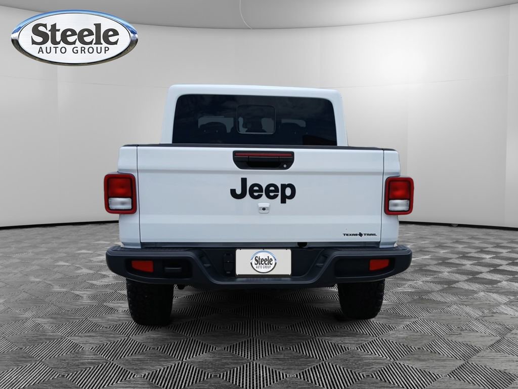 New 2025 Jeep Gladiator Sport image 4