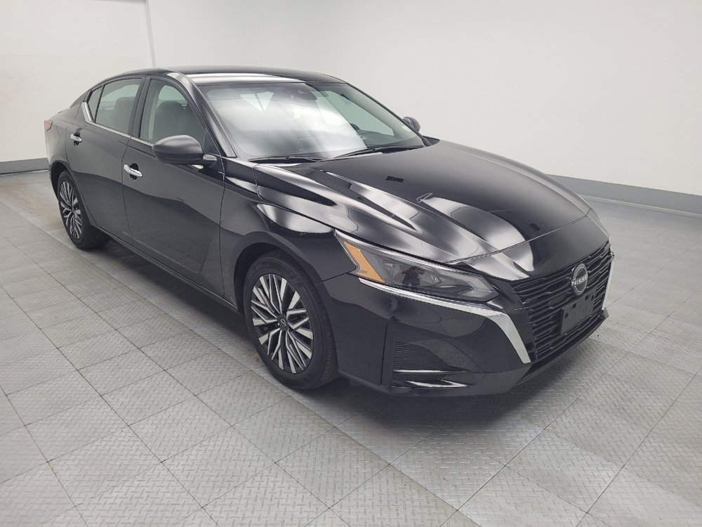 Used 2024 Nissan Altima 2.5 SV image 13