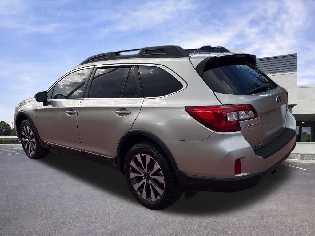 Used 2016 Subaru Outback 2.5i Limited AWD/4WD image 6