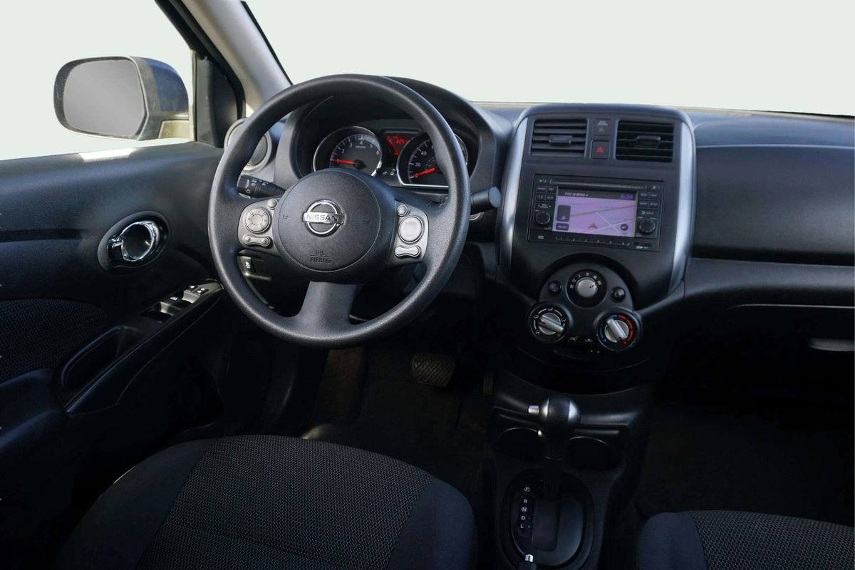 Used 2013 Nissan Versa SL w/ SL Tech Pkg image 23