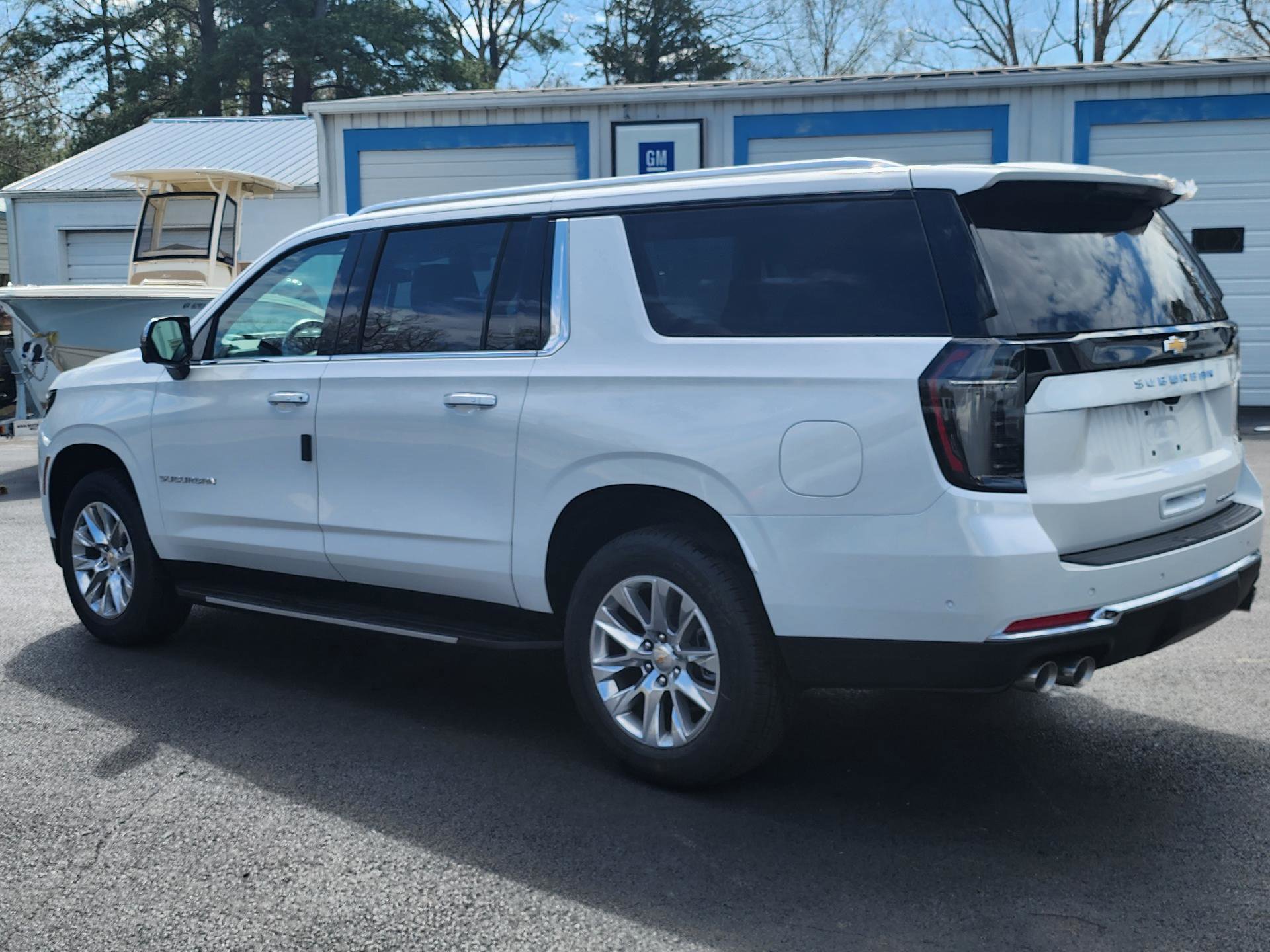 New 2025 Chevrolet Suburban Premier image 5