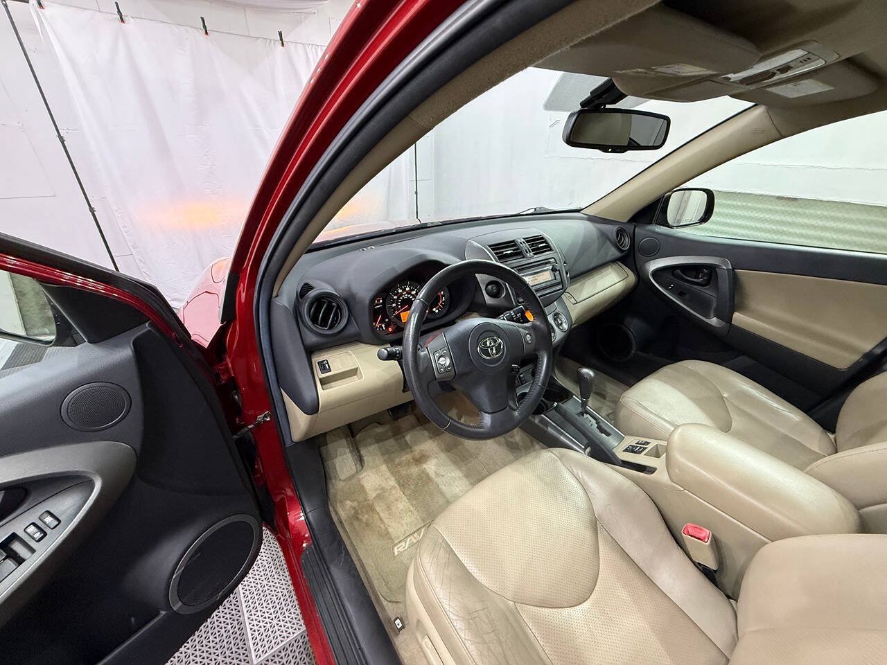 Used 2012 Toyota RAV4 Limited w/ Premium Plus Value Pkg AWD/4WD image 21