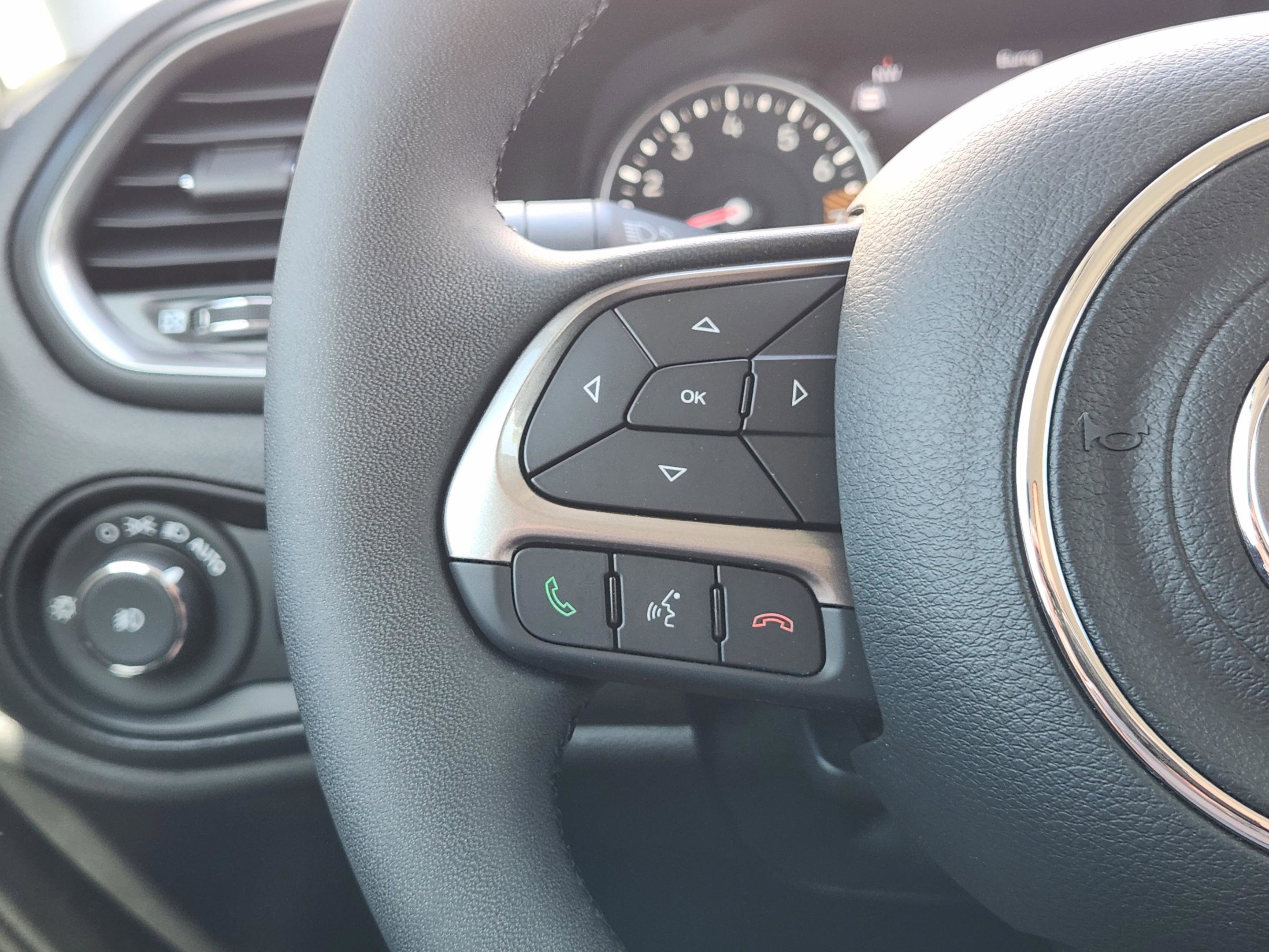 Used 2022 Jeep Renegade Latitude image 24