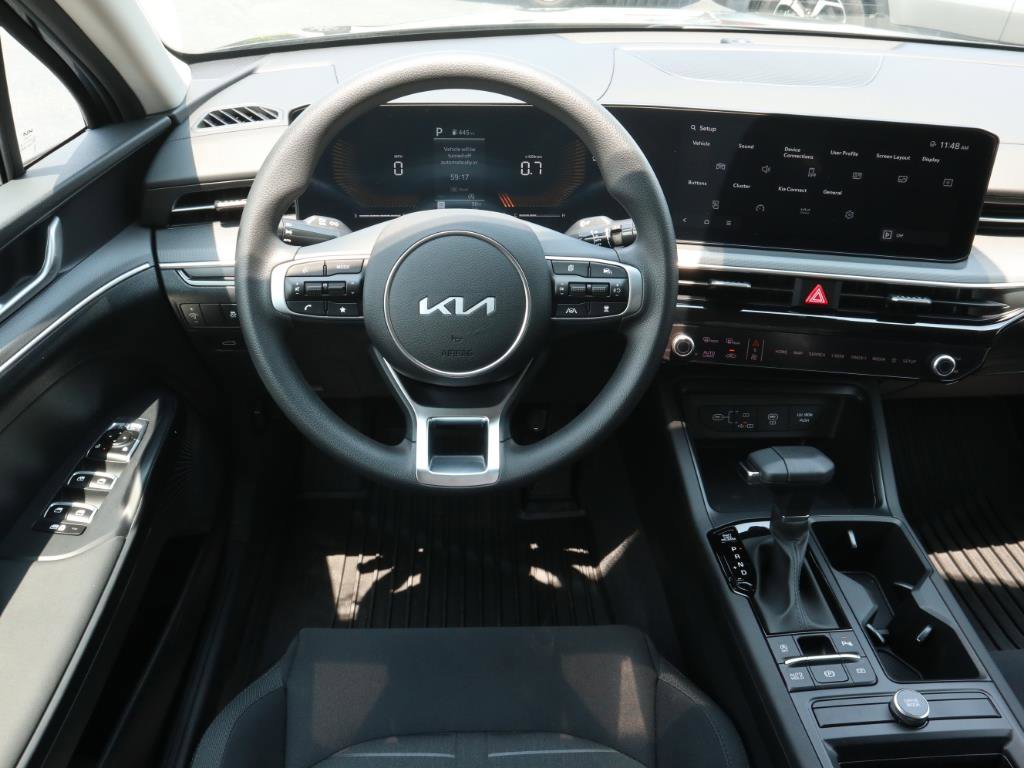 New 2025 Kia K5 LXS image 13