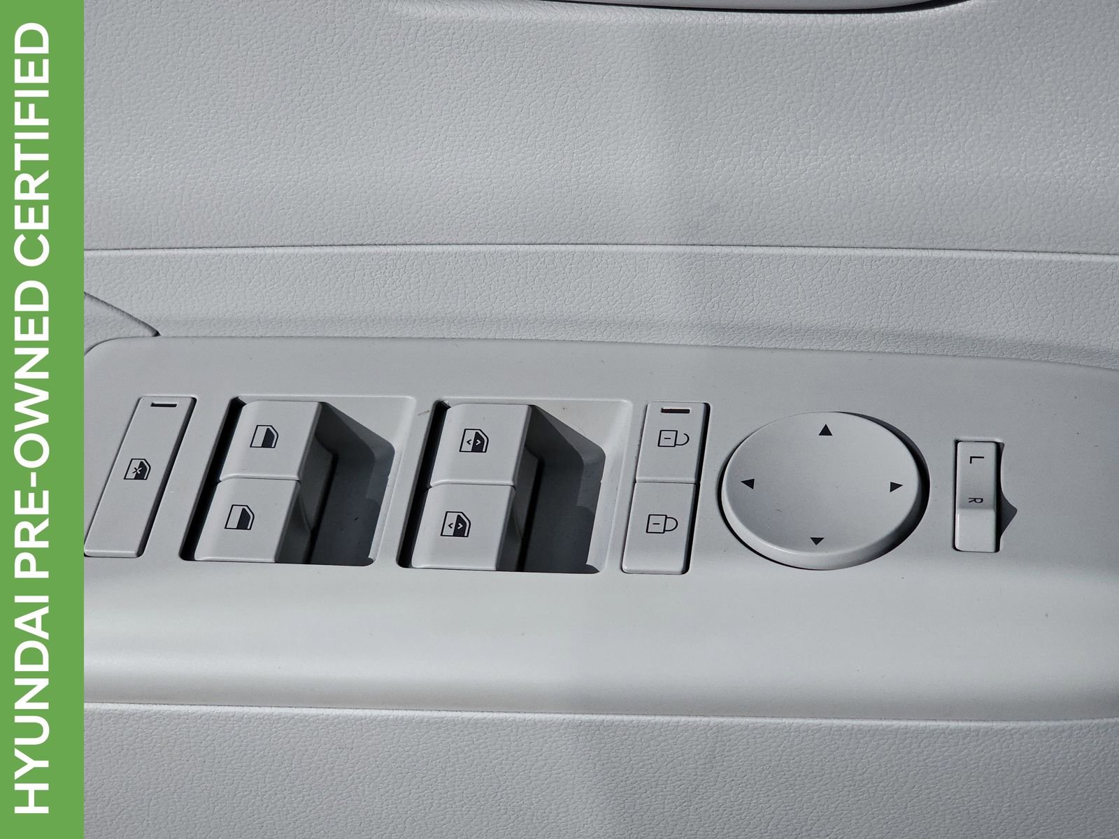 Certified 2024 Hyundai Kona SEL w/ Convenience Package image 32