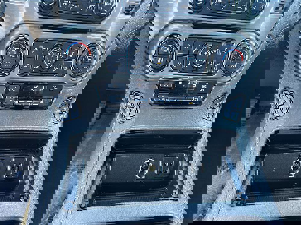 Used 2017 GMC Yukon XL Denali w/ Open Road Package image 8