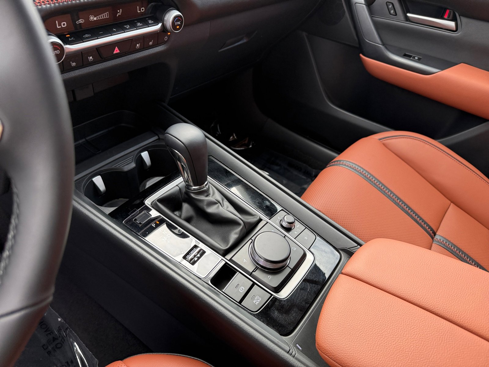 Used 2025 MAZDA CX-50 AWD 2.5 Turbo w/ Premium Pkg image 13