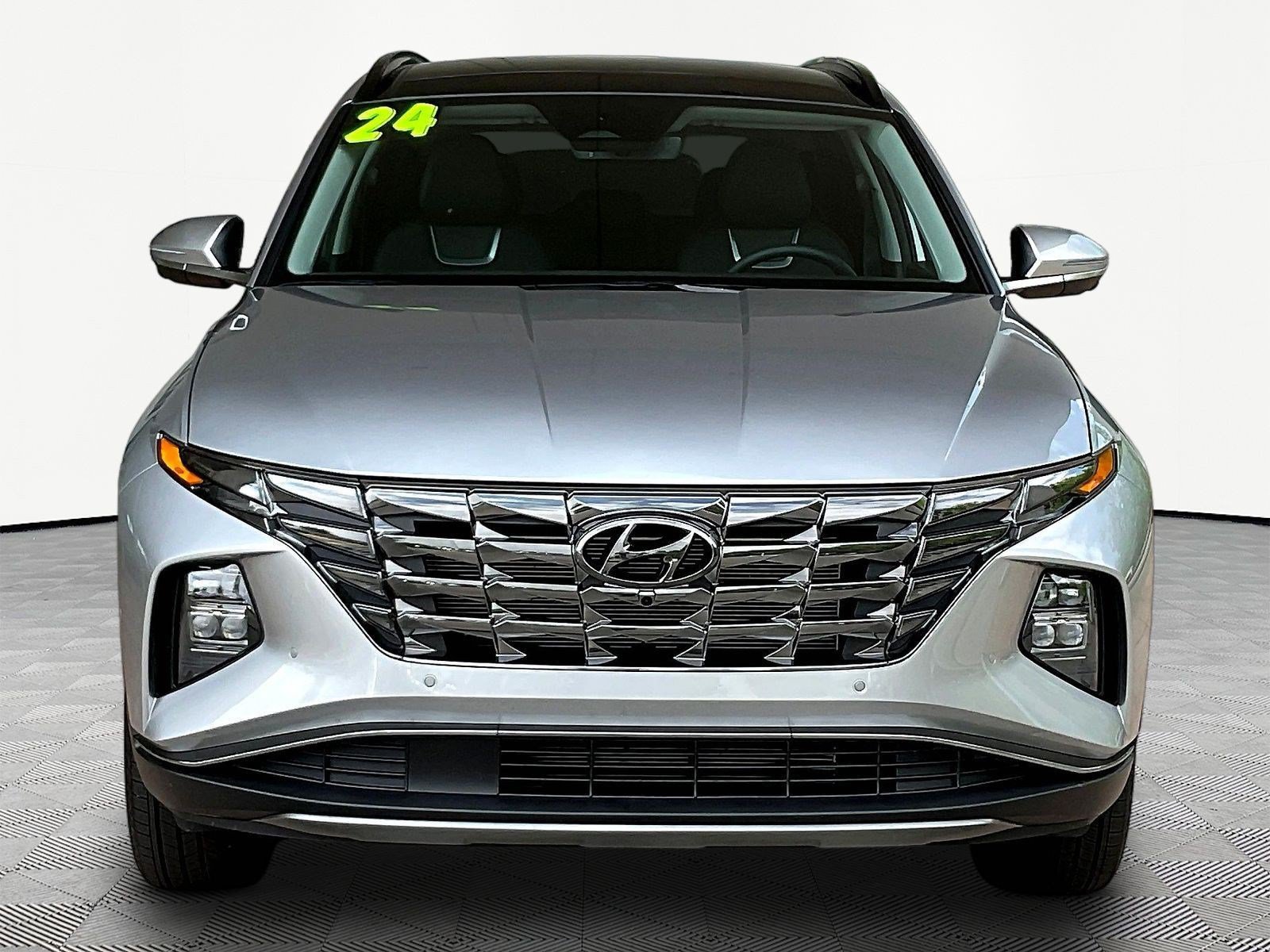 Used 2024 Hyundai Tucson Limited AWD/4WD image 2