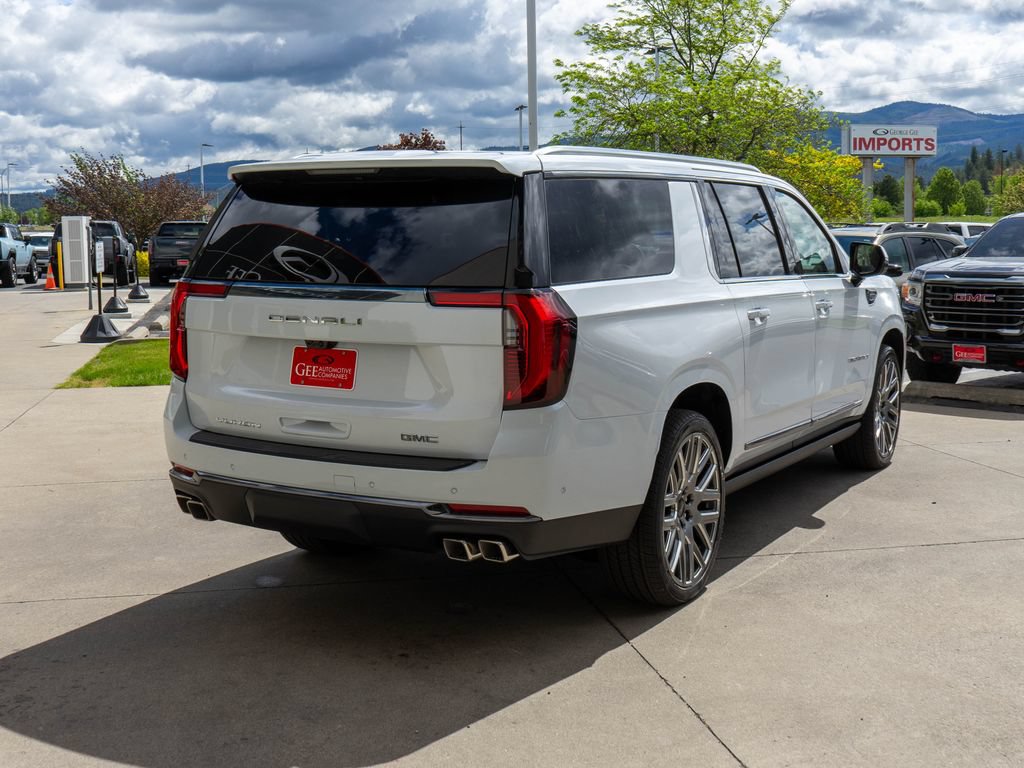 New 2026 GMC Yukon XL Denali Ultimate AWD/4WD image 7