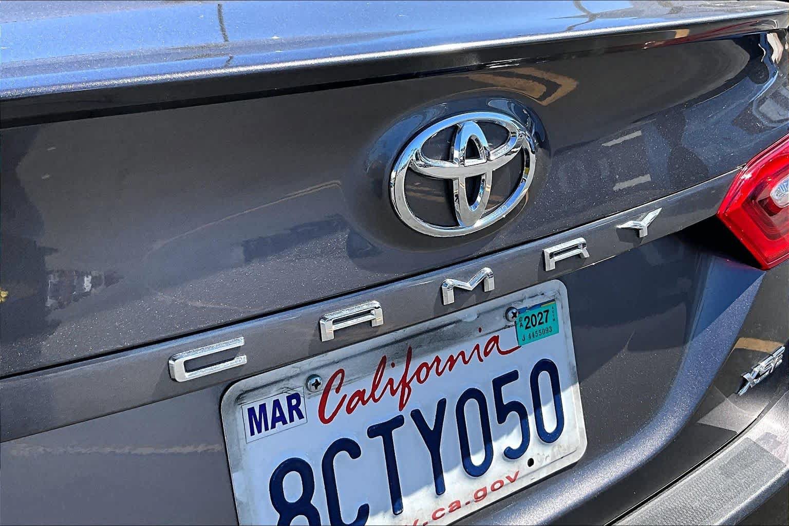 Used 2018 Toyota Camry XSE FWD image 30