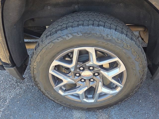 Used 2024 GMC Sierra 1500 SLT w/ SLT Premium Plus Package image 9