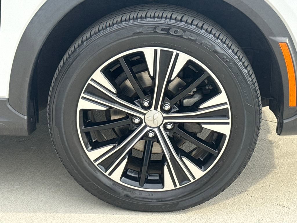 Used 2022 Mitsubishi Eclipse Cross SE image 11