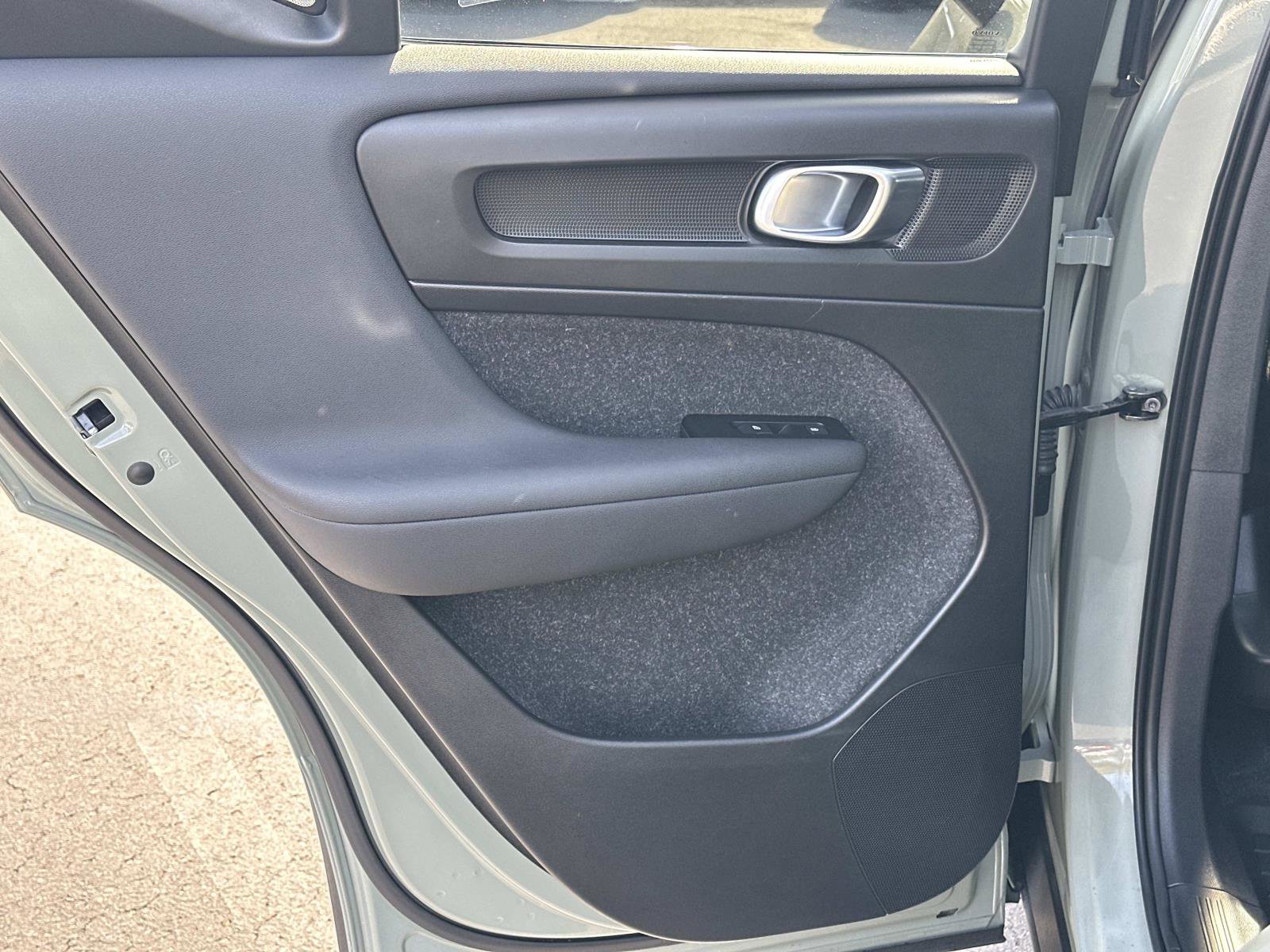 Certified 2021 Volvo XC40 P8 Recharge w/ Advanced Package image 20