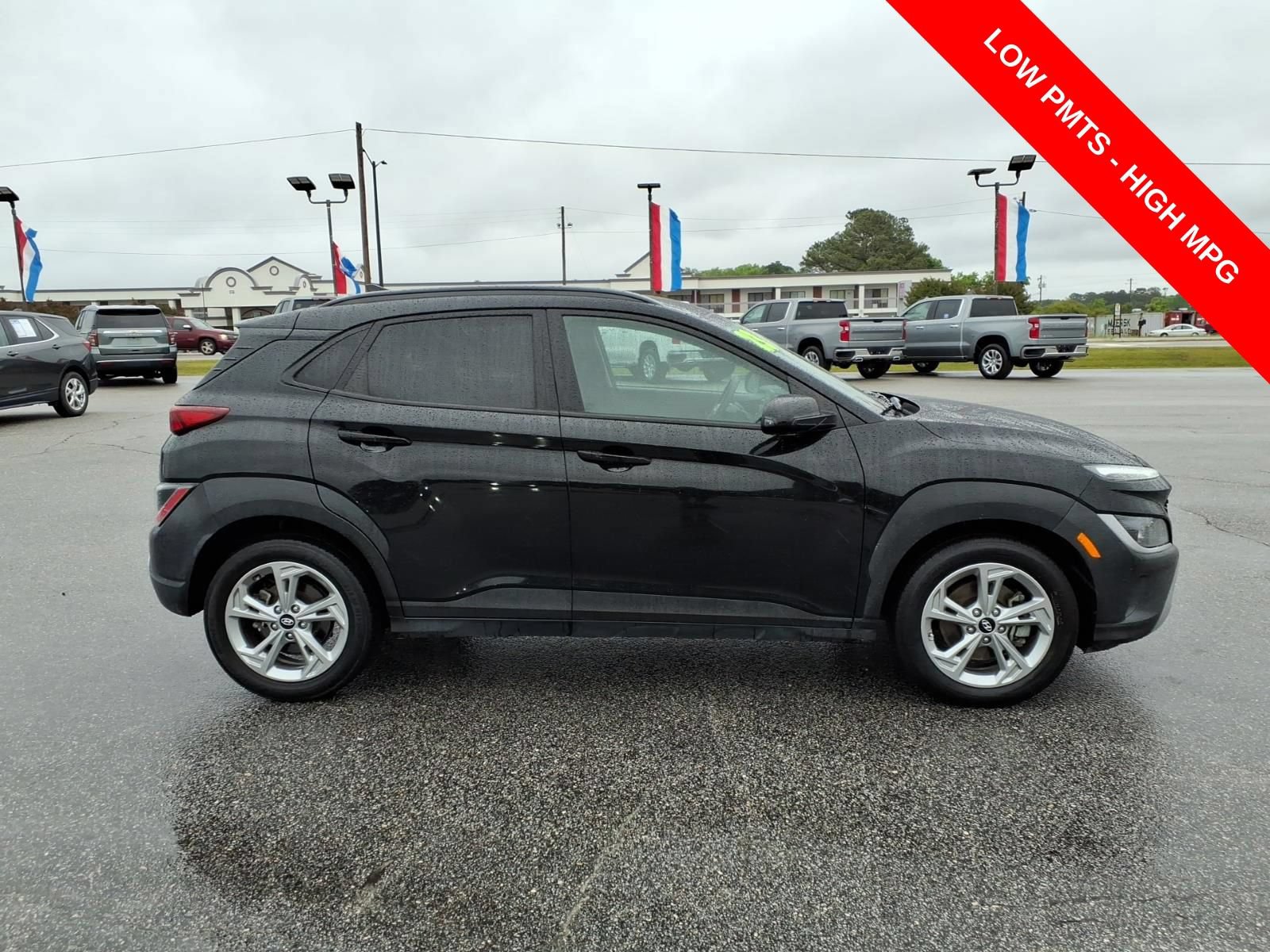 Used 2023 Hyundai Kona SEL AWD/4WD image 6