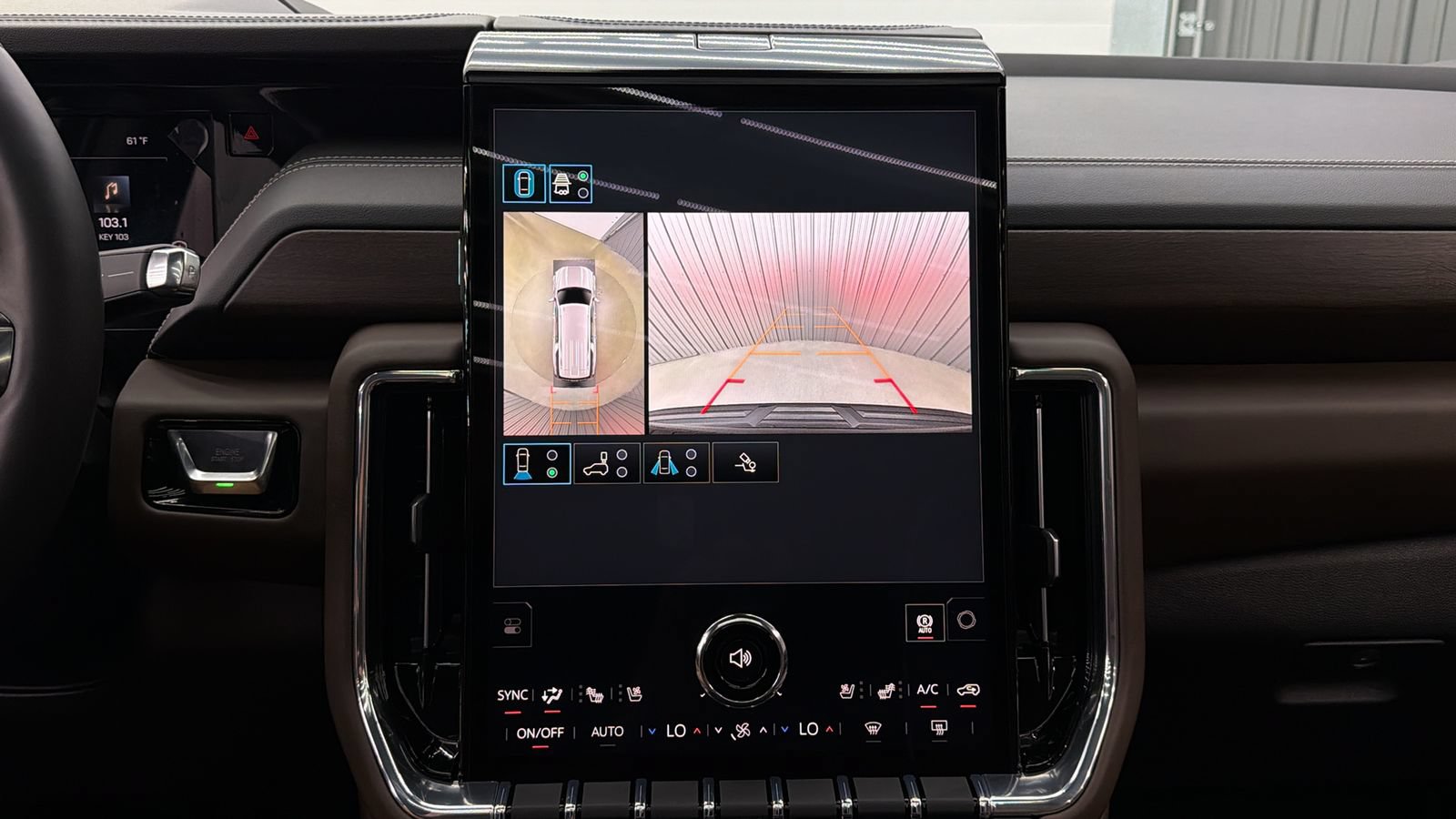 Used 2026 GMC Yukon XL Denali Ultimate w/ LPO, Floor Liner Package AWD/4WD image 30