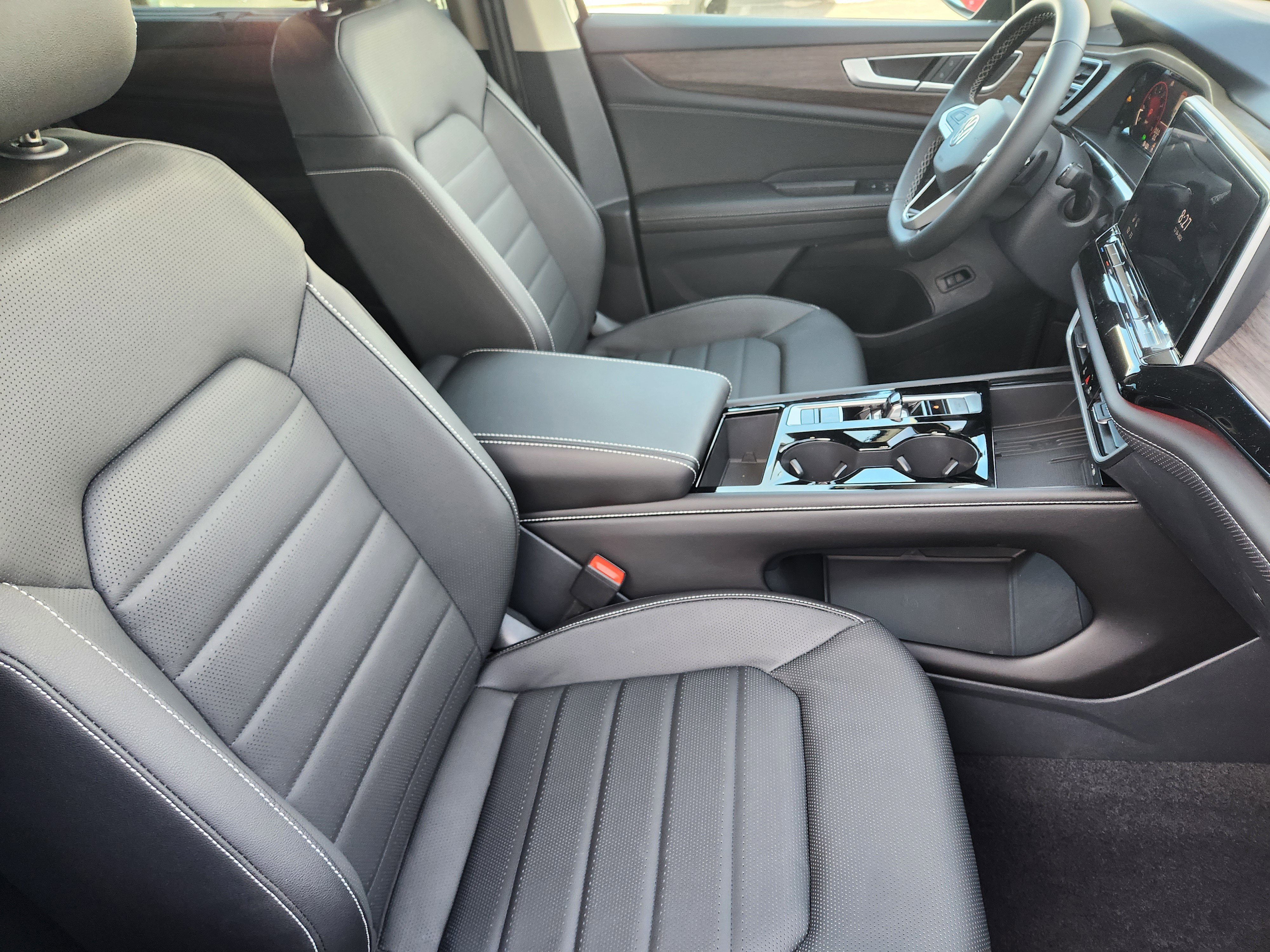 New 2026 Volkswagen Atlas SEL image 28