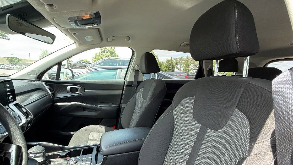 Used 2021 Kia Sorento LX FWD image 9