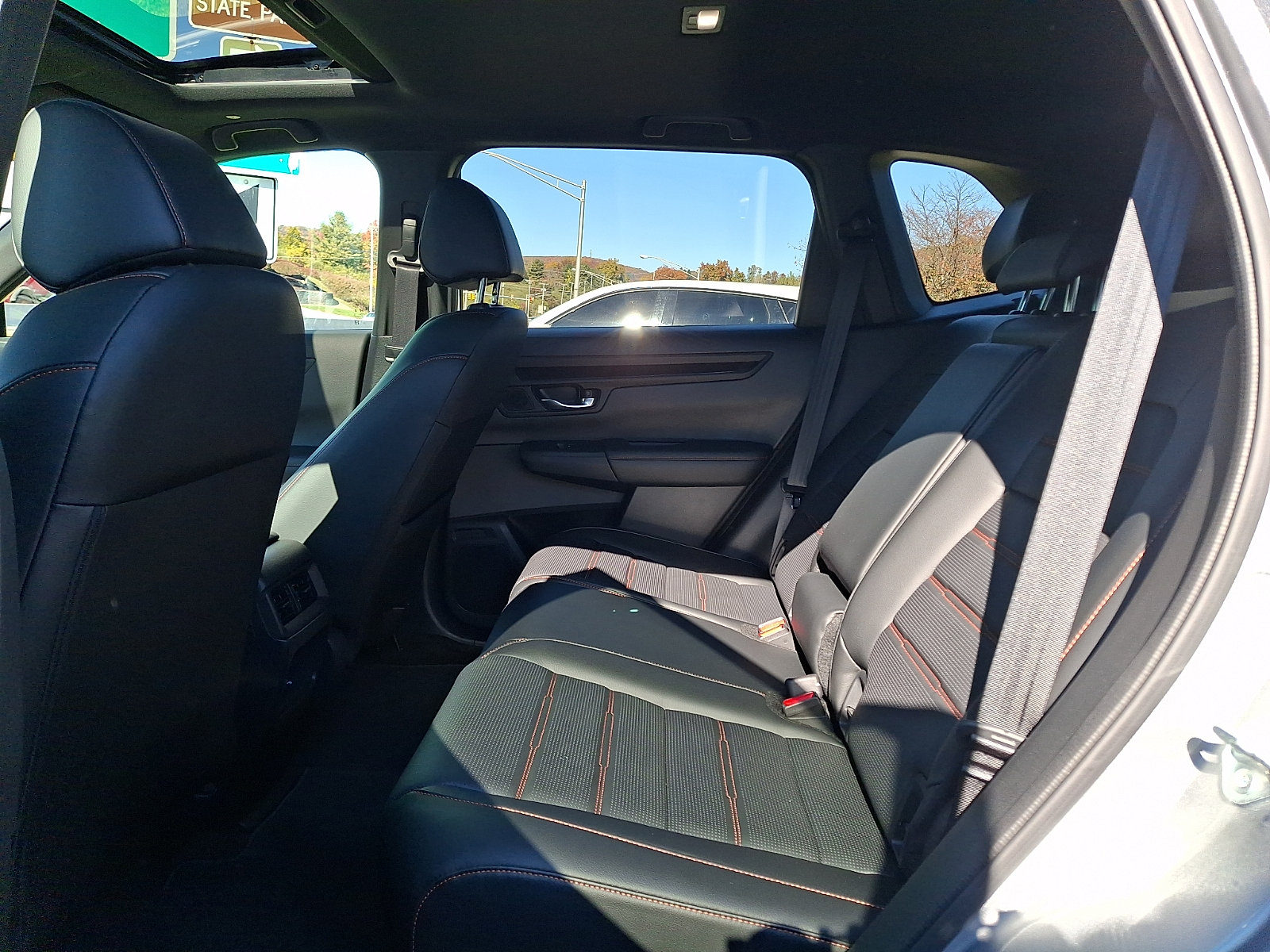 Used 2025 Honda CR-V Sport-L image 10