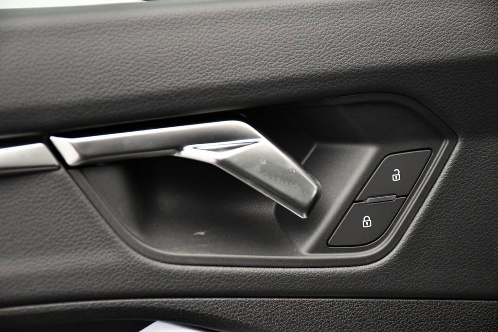 Used 2025 Audi Q3 2.0T Premium w/ Convenience Package image 33