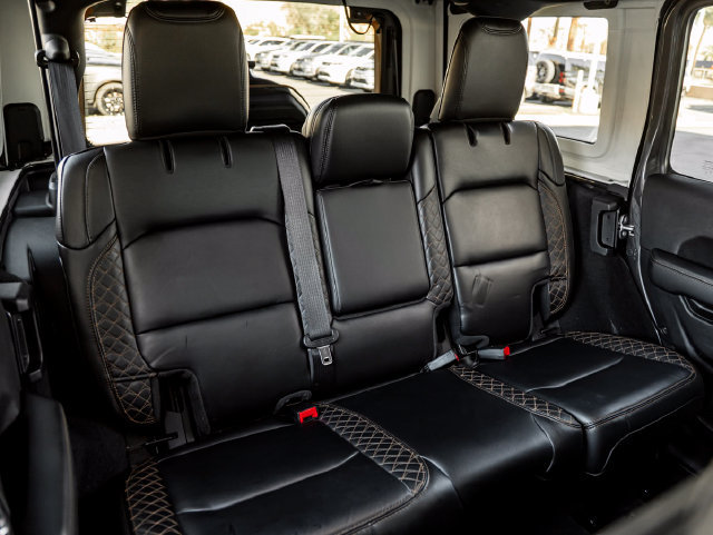 Used 2021 Jeep Wrangler Unlimited Sahara AWD/4WD image 36