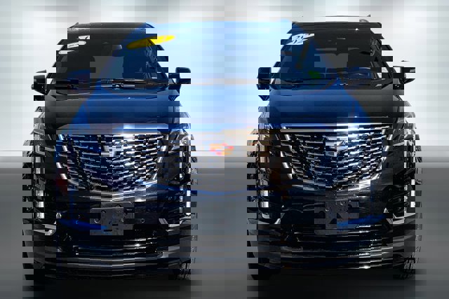 Used 2024 Cadillac XT5 Luxury image 2