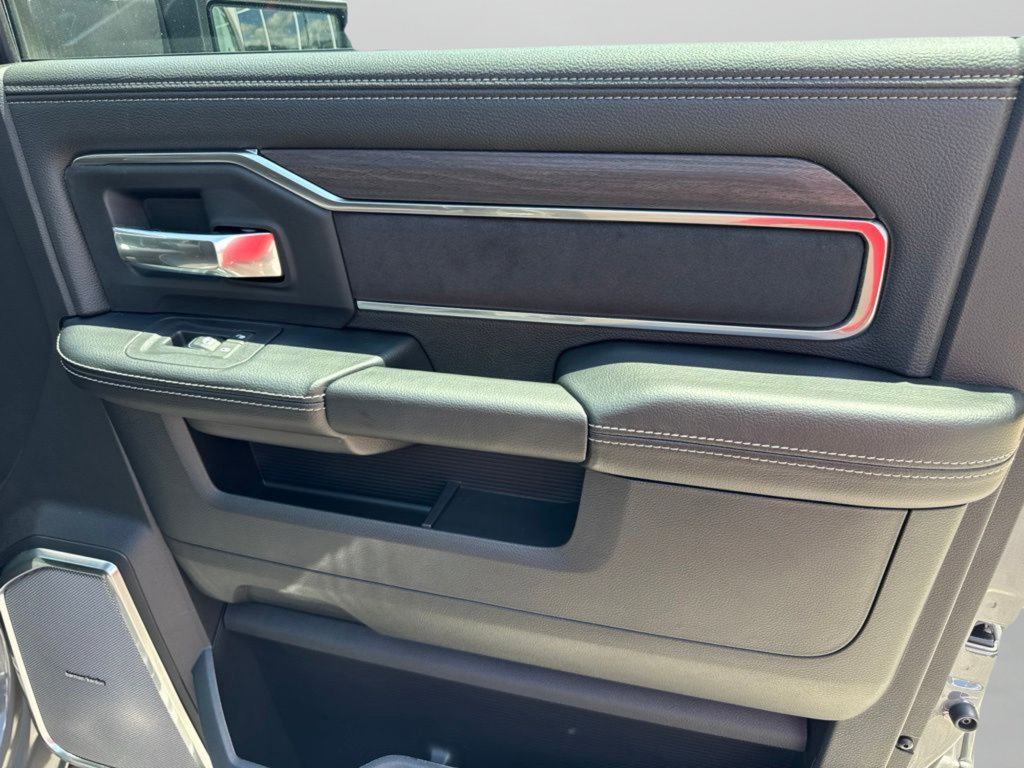 New 2026 RAM 2500 Laramie AWD/4WD image 42