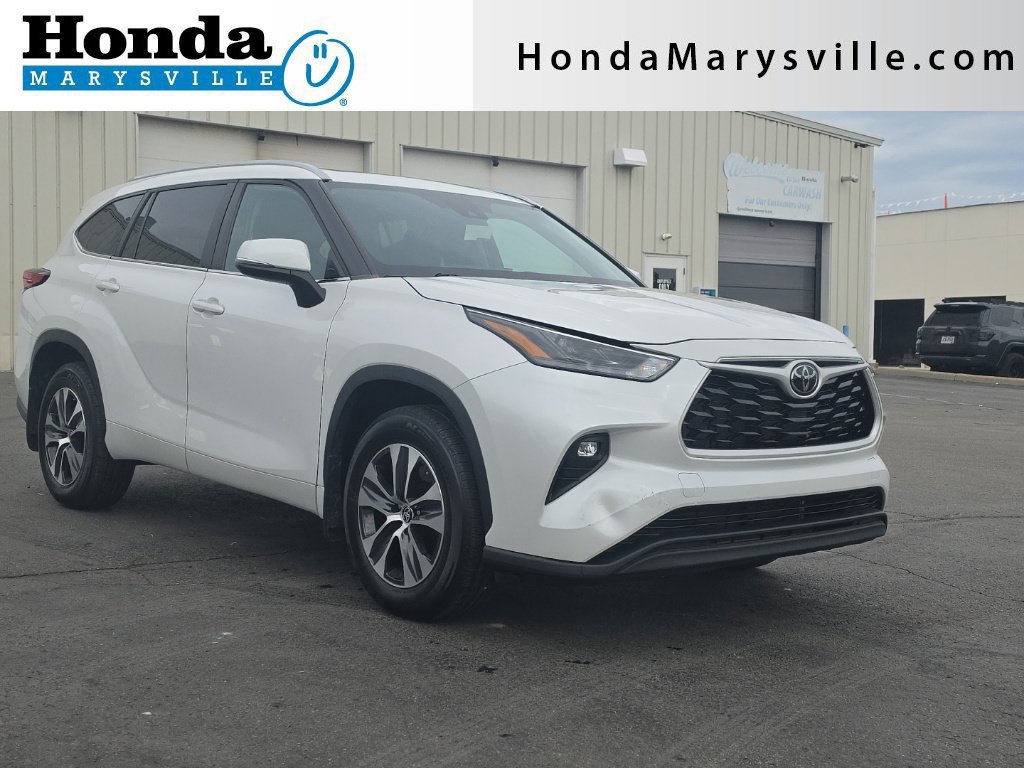 Used 2023 Toyota Highlander XLE