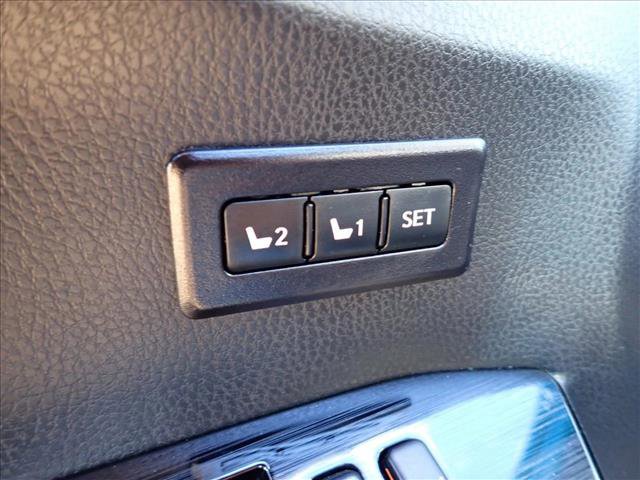 Used 2018 Toyota RAV4 Limited image 15