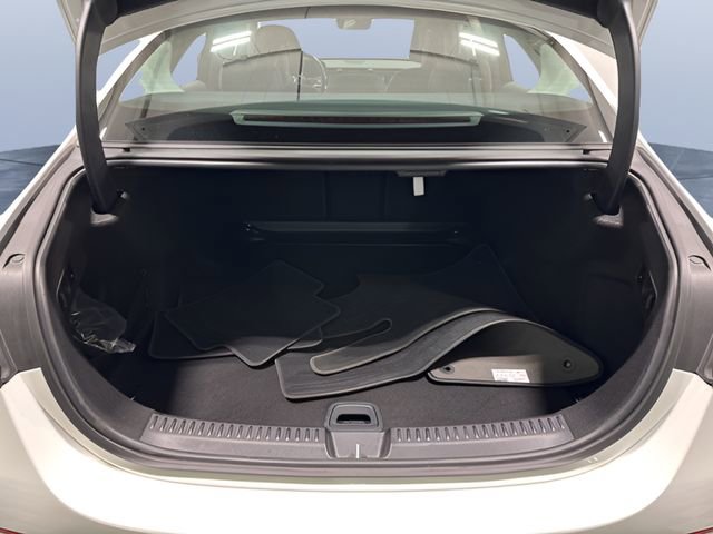 Used 2025 Mercedes-Benz E 350 4MATIC Sedan image 11